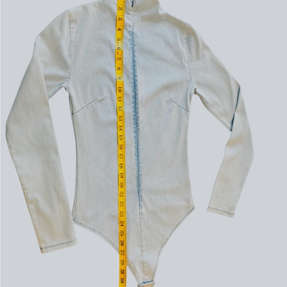 Good American Women’s Light Blue Funnel Collar Denim Bodysuit. Size S - Picture 9 of 13